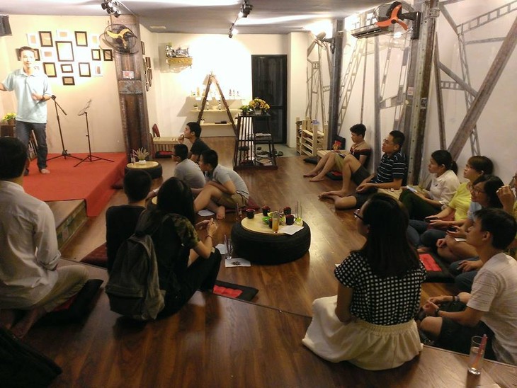 Hanoians attracted to improvisation comedy - ảnh 1